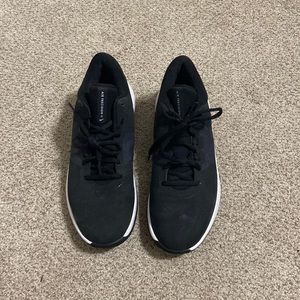 Black Nike air precisions